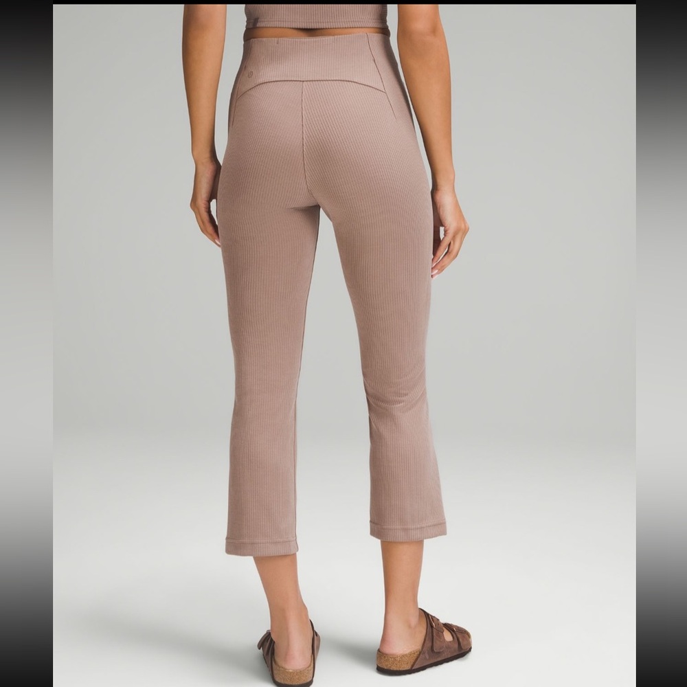 Lululemon Ribbed Softstreme Zip Leg High Rise Cropped Pant 25” size 12 - Picture 2 of 11